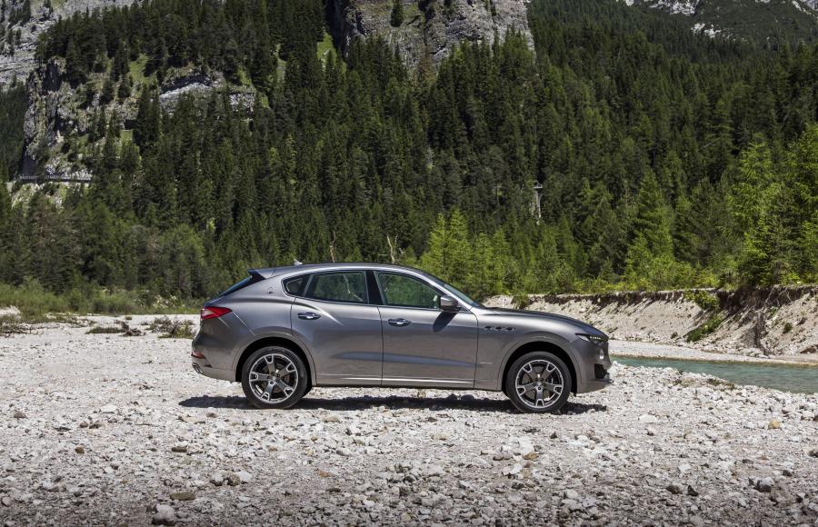  Maserati Levante S Q4 GranLusso 2017 года  (WW) (фото 18 из 47)